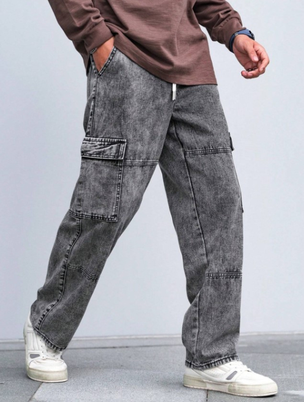 Vyriški Slim Fit džinsai su distressed apdaila, vidutinio juosmens, užtrauktukas, 70% medvilnė.