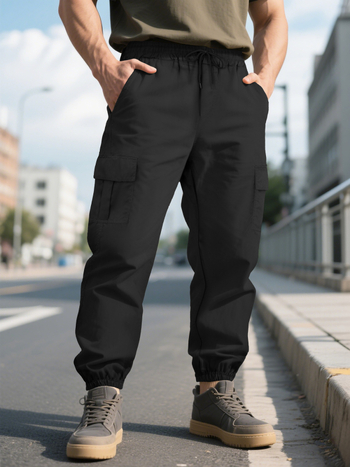Vyriškos sportinės kasdieninės kelnės su tiesiu kirpimu, ilgos, vidurio juosmens raištis, daug kišenių, 100% poliesteris