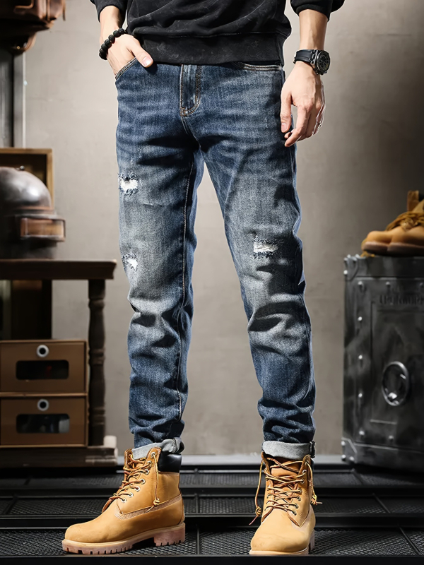 Vyriniai džinsai su tiesia kojų linija — džinsinis audinys, vidutinio liemens, užtrauktukas, plauti