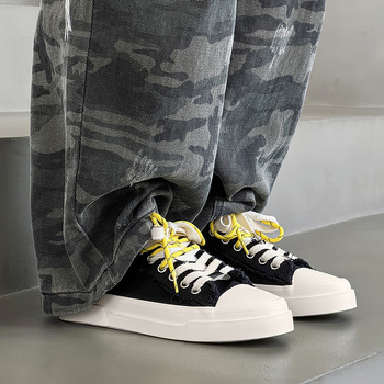 Férfi sportos-casual tornacipő – hálós felsőrész, gumírozott talp, fűzőkkel, alacsony felső rész, kerek orr