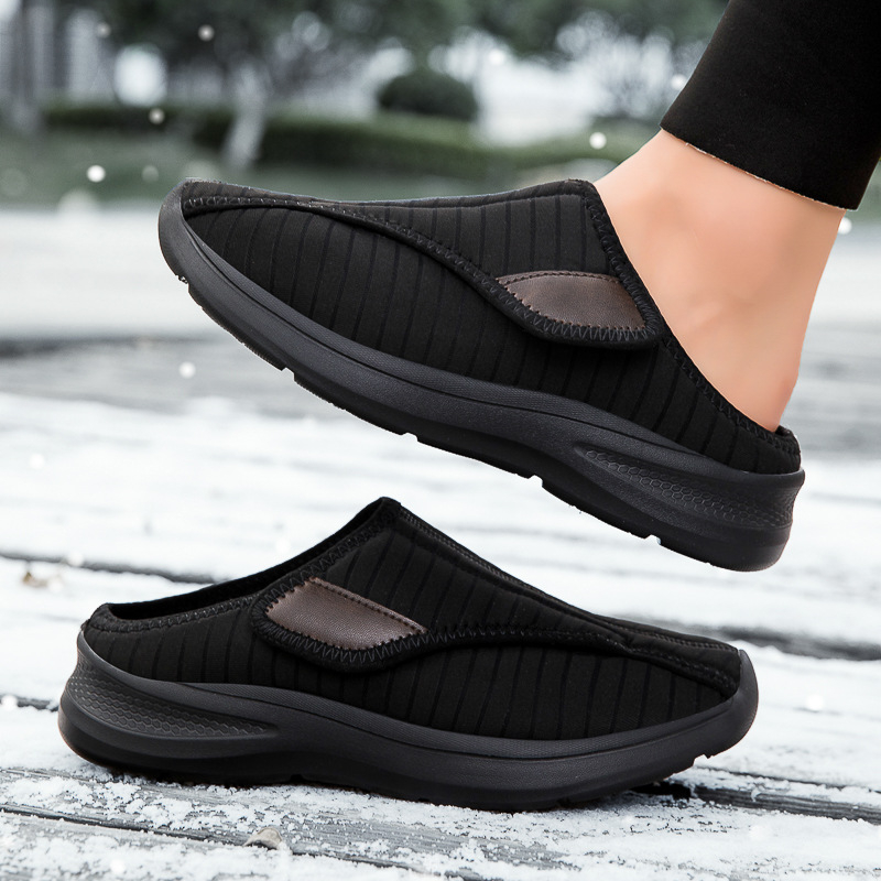 Γυναικείες χειμερινές παντόφλες με Velcro κλείσιμο, πάνω μέρος από ύφασμα flying yarn και βελούδο, επένδυση από συνθετικό κοντό γούνα, EVA σόλα, χαμηλό ύψος