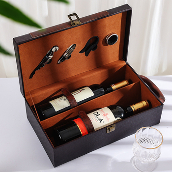 Hat üveg bor ajándéktok PU bőrrel, hardverrel és flanel belsővel; Gold Box márka, modell 55412; ajándékcsomagolás