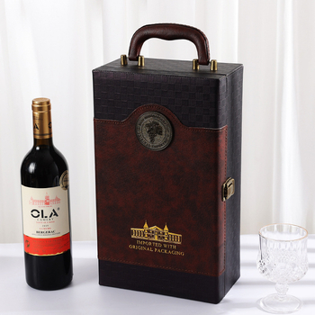 Hat üveg bor ajándéktok PU bőrrel, hardverrel és flanel belsővel; Gold Box márka, modell 55412; ajándékcsomagolás