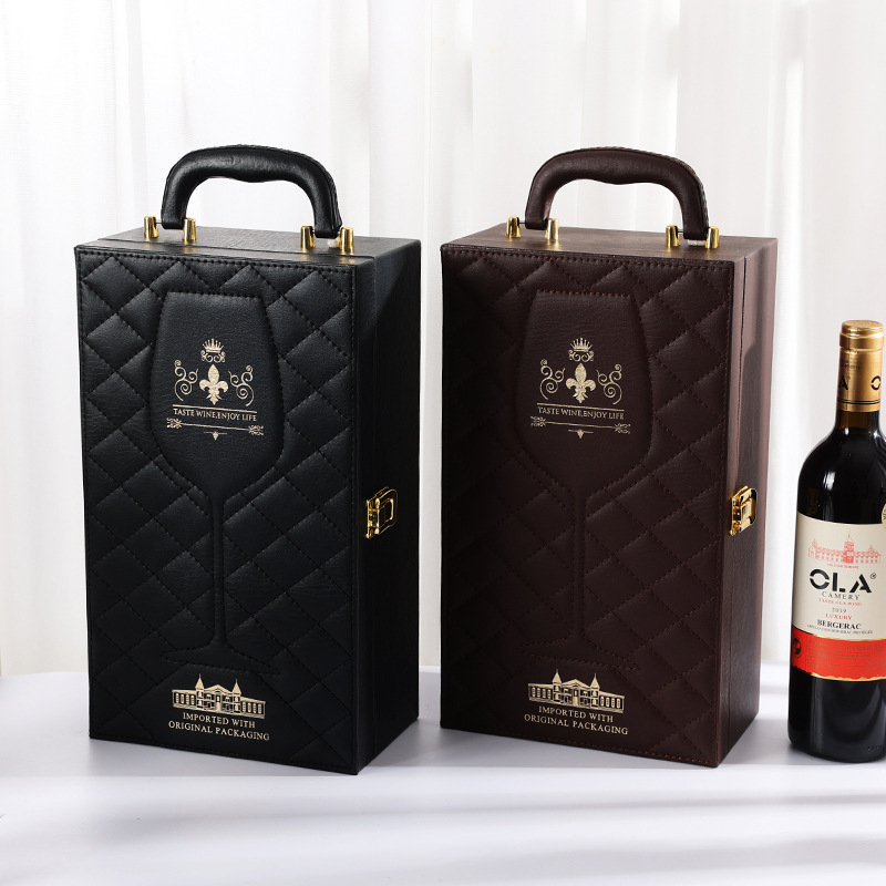 Hat üveg bor ajándéktok PU bőrrel, hardverrel és flanel belsővel; Gold Box márka, modell 55412; ajándékcsomagolás