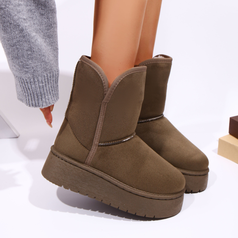 Sniega zābaki ar nubuka augšu, gumijas zole, vidēja garuma kāja, apaļa purngala, slip-on