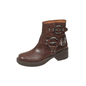 Sieviešu Martin zābaki – zems garums augšējā daļā, kvadrātveida purns, vidēja papēdis 3–5 cm, PU augšdaļa, gumijas zole