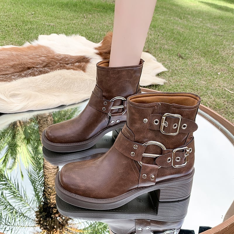 Sieviešu Martin zābaki – zems garums augšējā daļā, kvadrātveida purns, vidēja papēdis 3–5 cm, PU augšdaļa, gumijas zole