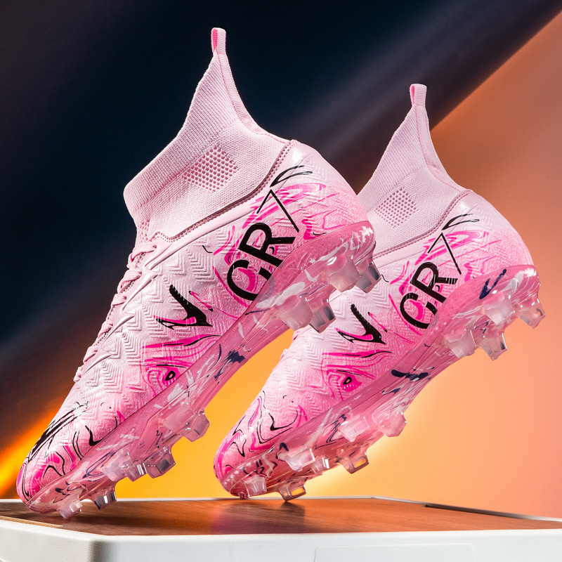 Futbola kurpes zālei – universālas, pieaugušajiem, priekšējās šņorēšanas, augšējā daļa no sintētiskās ādas, gumijas zole