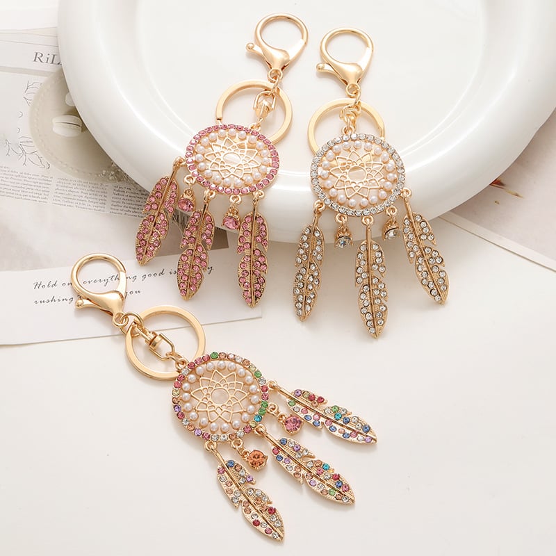 Palotai stílusú kulcstartó dreamcatcherrel, gyémántokkal díszítve, tollal, cinkötvözetből