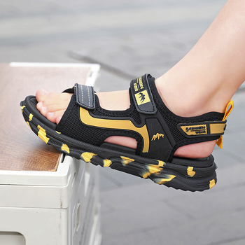 Bērnu sandales ar atvērtiem pirkstiem – augšējā daļa: sintētiskā āda; zole: EVA; Velcro aizdare; vecums 1–3 gadi