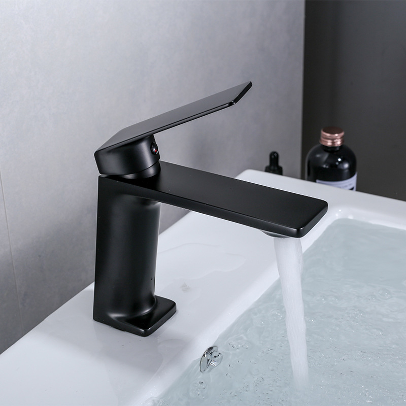 Maišymo čiaupas praustuvui, varinis korpusas, keramikinis vožtuvo šerdis, senovinis elektroplakato paviršius, pakėlimo tipas, vieno jungties