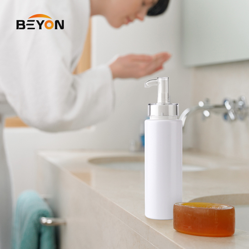 PET козметична бутилка, формирана чрез Blow molding, горло 24/410, капацитет 240 ml, многофункционална бутилка за козметика