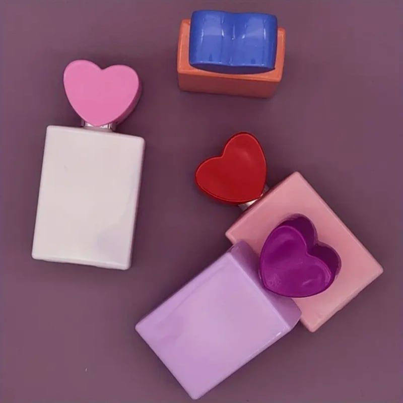 Stikla parfūma pudelīte, pūšanas formēšanas tehnoloģijā, zīmols Shanhuang, modelis WLL153, skrūvējams vāciņš ar sirds formas vāciņu