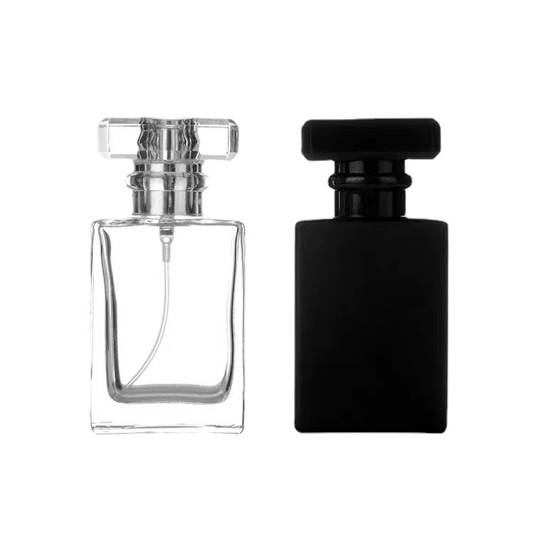 Set de 8 sticluțe de parfum din sticlă, cu formă pătrată și capac Tip-T