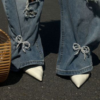 Γυναικείο ανκλέτ με ψεύτικρες μαργαριριού χάντρες, μενταγιόν σε σχήμα φούσας-φιόγκο, απλός σχεδιασμός