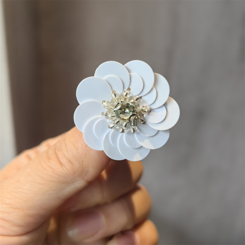 Casual παπούτσια με κορεατικό στυλ σε σχήμα λουλουδιού από παγιέτες, διακοσμητικά κρύσταλλα, χειροποίητες χάντρες (Μοντέλο 1222)