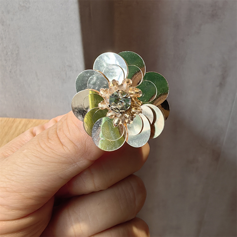 Casual παπούτσια με κορεατικό στυλ σε σχήμα λουλουδιού από παγιέτες, διακοσμητικά κρύσταλλα, χειροποίητες χάντρες (Μοντέλο 1222)