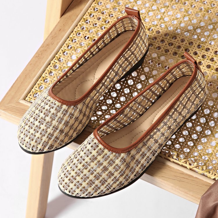 Moteriški wedge kulni slip-on batai, tinklinio viršaus, apvalus pirštas, žemas iškirpimas, 3–5 cm kulno aukštis