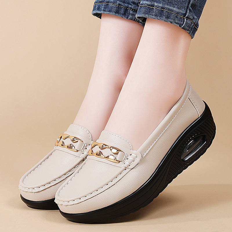 Sieviešu platformas slip-on kurpes ar Eiropas–Amerikas stilu – apaļa purngala; augšdaļa: otrās kārtas āda; zole: PU; iekšzole: PU