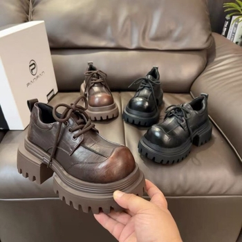 Sieviešu loaferi Eiropas stilā ar biezu platformas zoli, PU augšdaļa, papēža augstums 6–8 cm, gumijas zole, rudens 2025.