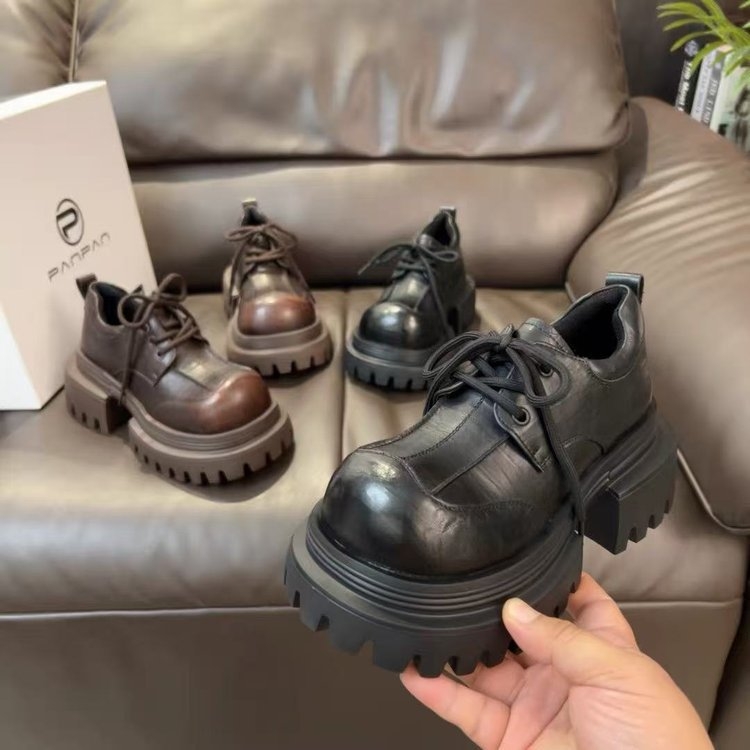 Sieviešu loaferi Eiropas stilā ar biezu platformas zoli, PU augšdaļa, papēža augstums 6–8 cm, gumijas zole, rudens 2025.