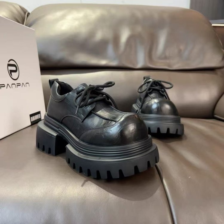 Sieviešu loaferi Eiropas stilā ar biezu platformas zoli, PU augšdaļa, papēža augstums 6–8 cm, gumijas zole, rudens 2025.