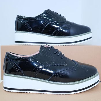 Γυναικείες Οξφορντ με παχιά σόλα, άνω μέρος από ραφία, δέρμα με διορθωμένη υφή, ριγέ μοτίβο, για άνοιξη