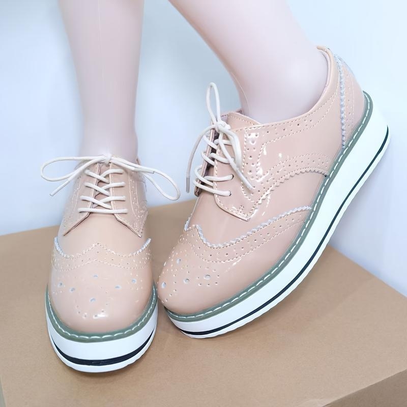 Sieviešu oksforda kurpes ar bieza zole, raffija augšdaļa, koreģēta graudainā āda, svītrainais raksts, pavasara sezonai