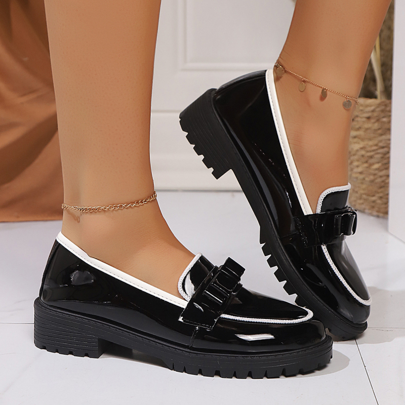 Loafer γυναικείες με στρογγυλή μύτη, PU επάνω μέρος, χαμηλό τακούνι 1–3 εκ., καουτσούκ σόλα, ευρω-αμερικανική τάση