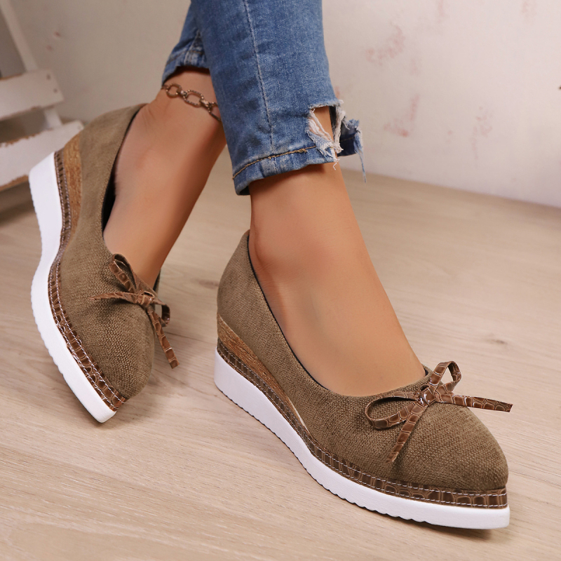 Sieviešu klinveida kurpes - velūra augšdaļa, smailais purns, 6–8 cm papēža augstums, Slip-On, gumijas zole