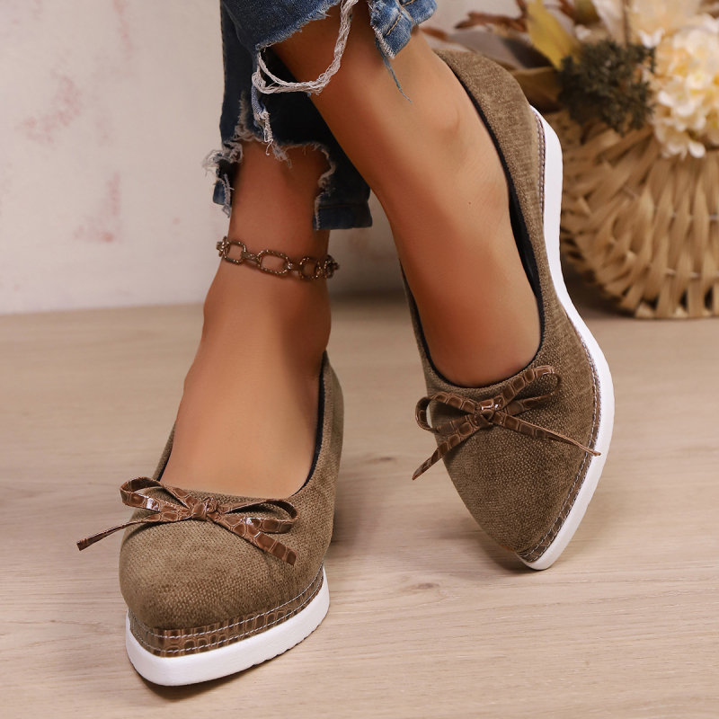 Sieviešu klinveida kurpes - velūra augšdaļa, smailais purns, 6–8 cm papēža augstums, Slip-On, gumijas zole