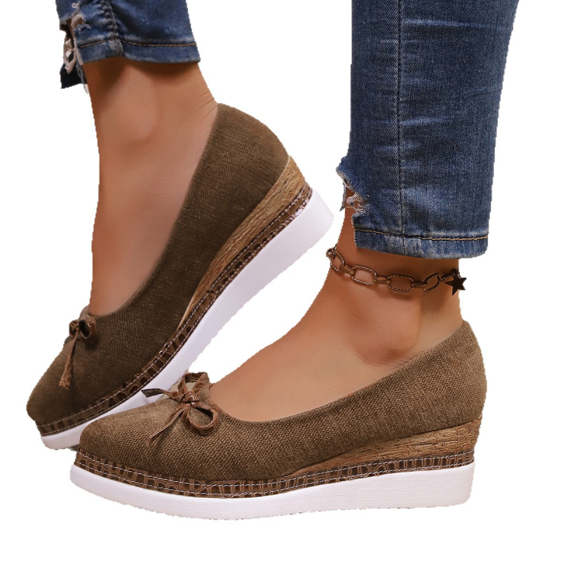 Sieviešu klinveida kurpes - velūra augšdaļa, smailais purns, 6–8 cm papēža augstums, Slip-On, gumijas zole