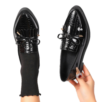 Sieviešu kurpes kolēģijas stilā no mākslīgās ādas, slip-on, apaļš purns, platā papēža 3–5 cm, PU iekšējā odere