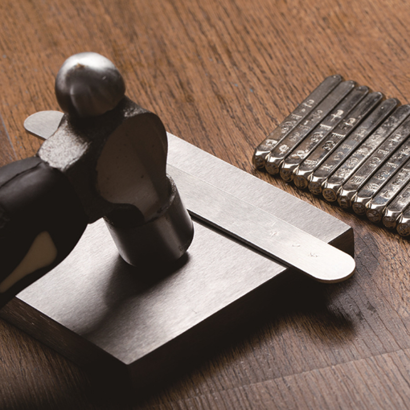 Εργαλεία από ξύλο τετράγωνου σχήματος — Προέλευση Σουζού, Άνοιξη 2024