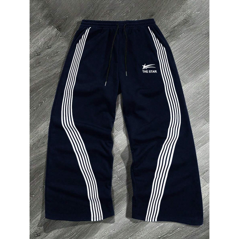 Laisvai siuvamas vyriškas marškinėliai su šūkio spauda ir juostele ant juosmens; natūralios medvilnės CVC mišinys; retro stilius.