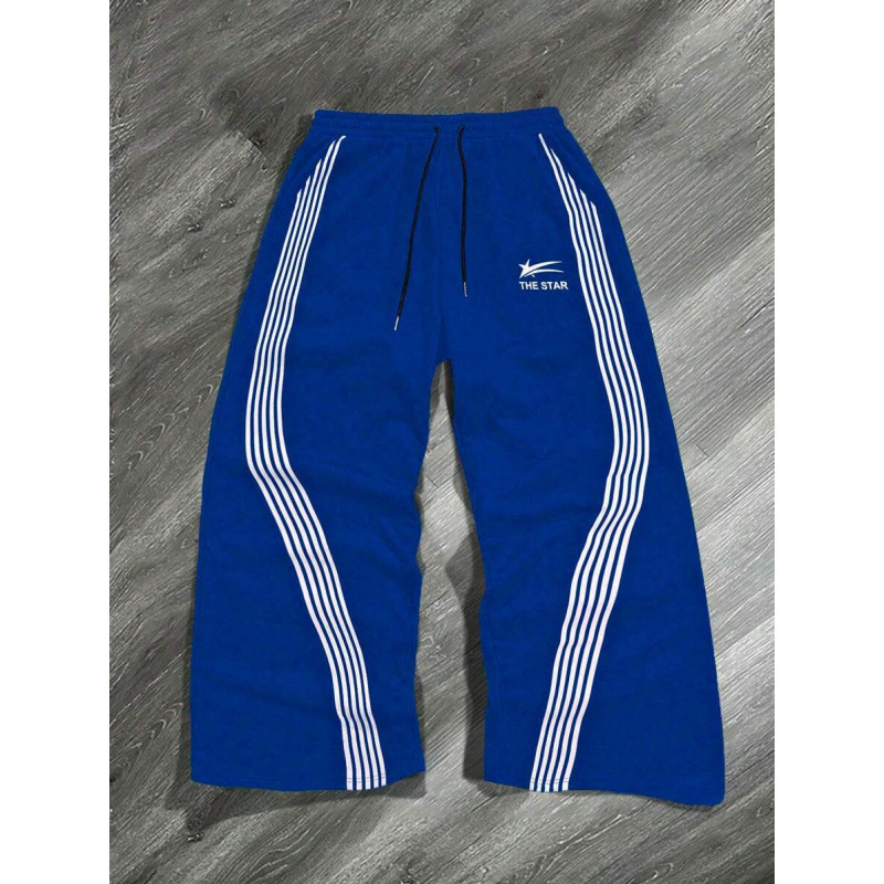 Laisvai siuvamas vyriškas marškinėliai su šūkio spauda ir juostele ant juosmens; natūralios medvilnės CVC mišinys; retro stilius.