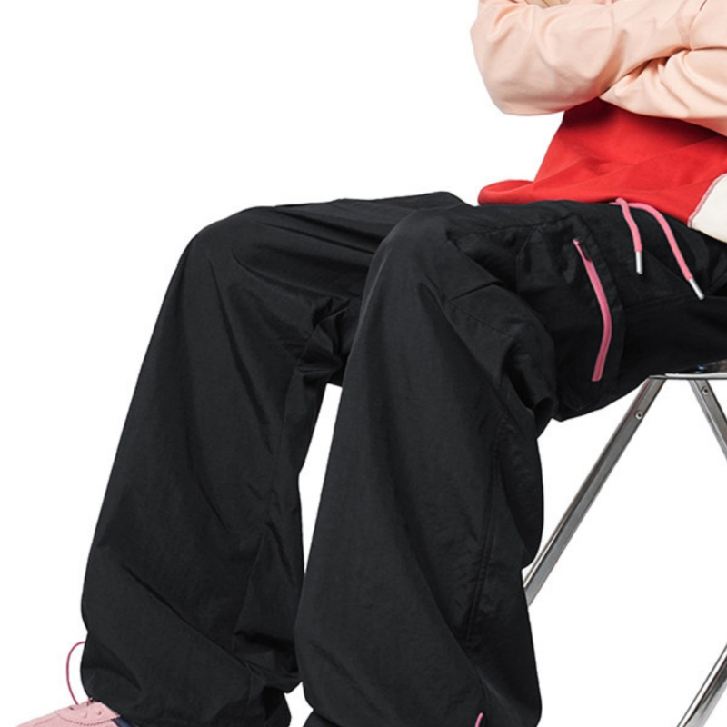 Softshell parašiutinės kelnės – amerikietiško stiliaus, tiesus kirpimas, viduryje juosmuo, ruduo