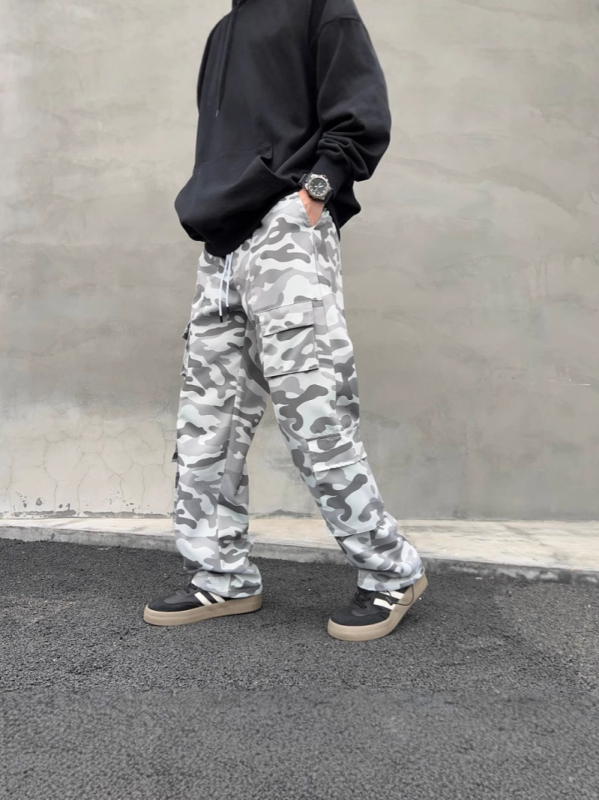 Kargo kelnės su kamufliažu, su raišteliu, laisvas kirpimas, hip-hop stilius, 100% poliesteris