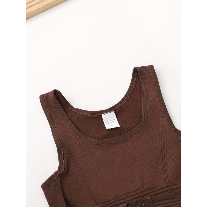 Krūšturu komplekts ar bezrugu nakts kleitai, trijstūra kausi, vidēji veidoti kausi, 100% akrila audums