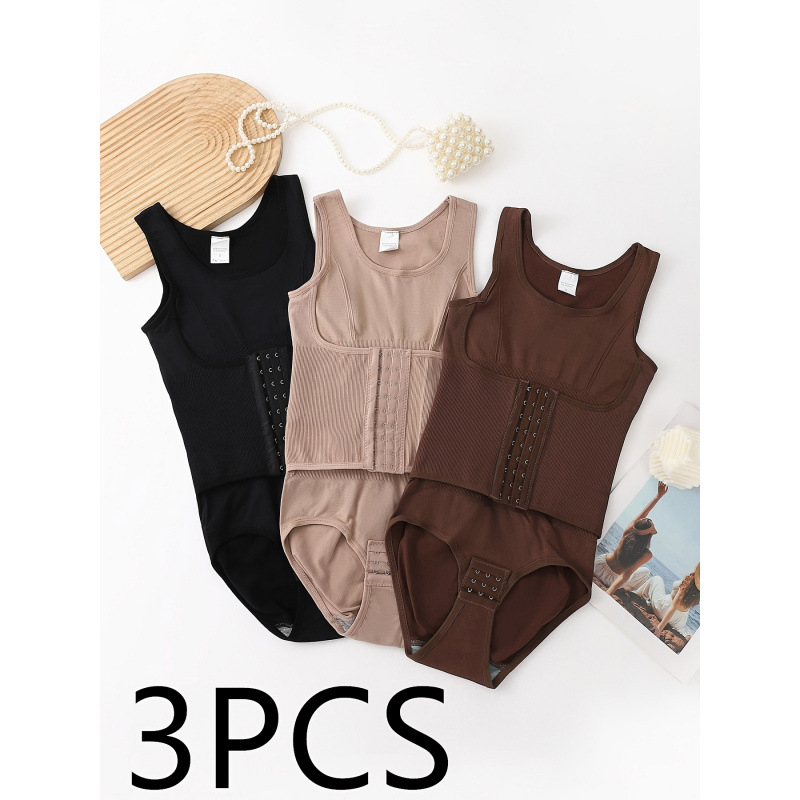 Krūšturu komplekts ar bezrugu nakts kleitai, trijstūra kausi, vidēji veidoti kausi, 100% akrila audums