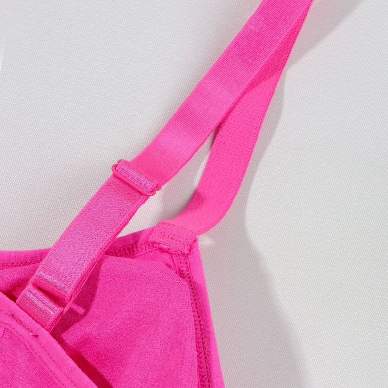 Sporta krūšturis joga ar saitēm, 3/4 kauss, formēts kauss ar putām, galvenais materiāls poliesters 90–95%, pildījums no Spandex <30%