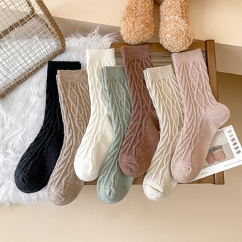 Γυναικείες κάλτσες μέχρι τη μέση της γάμπας – διαμαντένιο σχέδιο, διατήρηση θερμότητας, απορρόφηση ιδρώτα, πλέξη με διπλή βελονιά, 80–90% πολυεστέρας