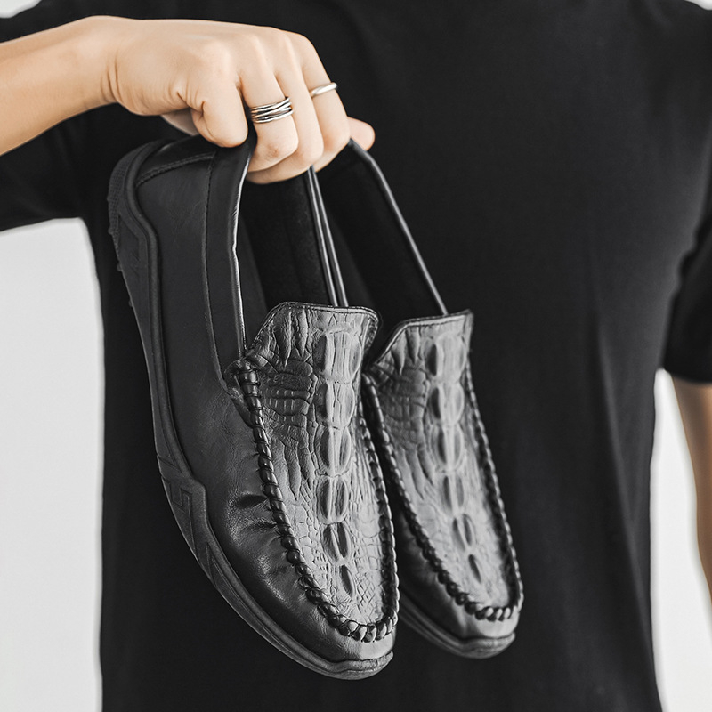 Vīriešu mokasīni ar PU augšpusi, gumijas zole, apaļa purngala, iekšējā oderējums no kažokādas, priekšējās auklas