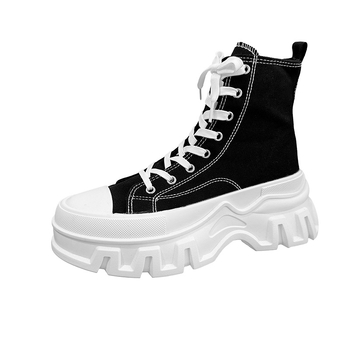 Παπούτσια τύπου board με επάνω μέρος από καμβά, στρογγυλή μύτη, χαμηλό ύψος, κλείσιμο με κορδόνια και καουτσούκ σόλα.