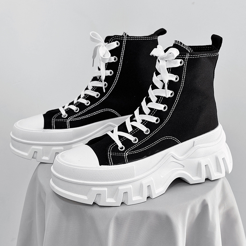 Board apavi ar auduma augšdaļu, apaļa purns, zems profils, šņorēšana, gumijas zole.