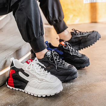 Kényelmes férfi cipő dad shoes stílusban: lélegző hálós felsőrész, vastag injektált talp, fűzővel záródó, EVA talpbetét, alacsony szárú