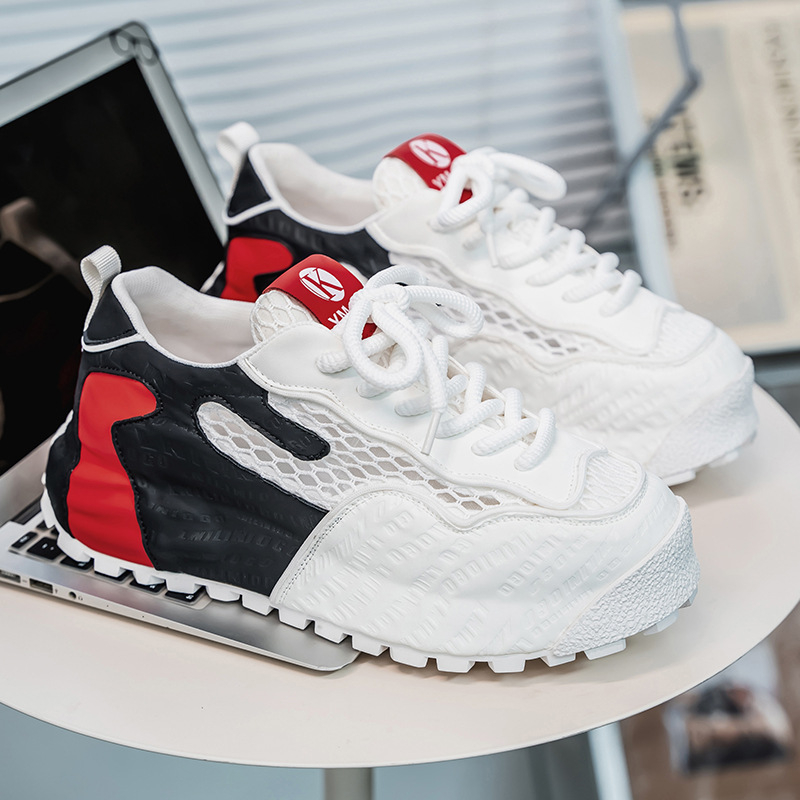 Kényelmes férfi cipő dad shoes stílusban: lélegző hálós felsőrész, vastag injektált talp, fűzővel záródó, EVA talpbetét, alacsony szárú