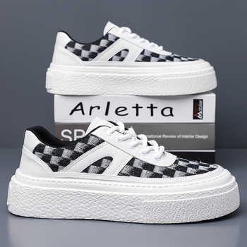 Ανδρικά αθλητικά με στρογγυλή μύτη, επάνω μέρος από δέρμα δεύτερης ποιότητας, χαμηλό ύψος τακουνιού 1-3 cm, καουτσούκ σόλα, με κορδόνια