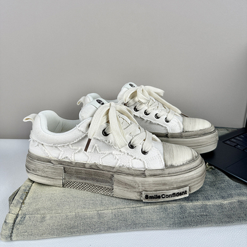 Ανδρικά skate sneakers με στρογγυλή μύτη, συνθετικό δέρμα επάνω, καουτσούκ σόλα, χαμηλό ύψος, κορδόνια