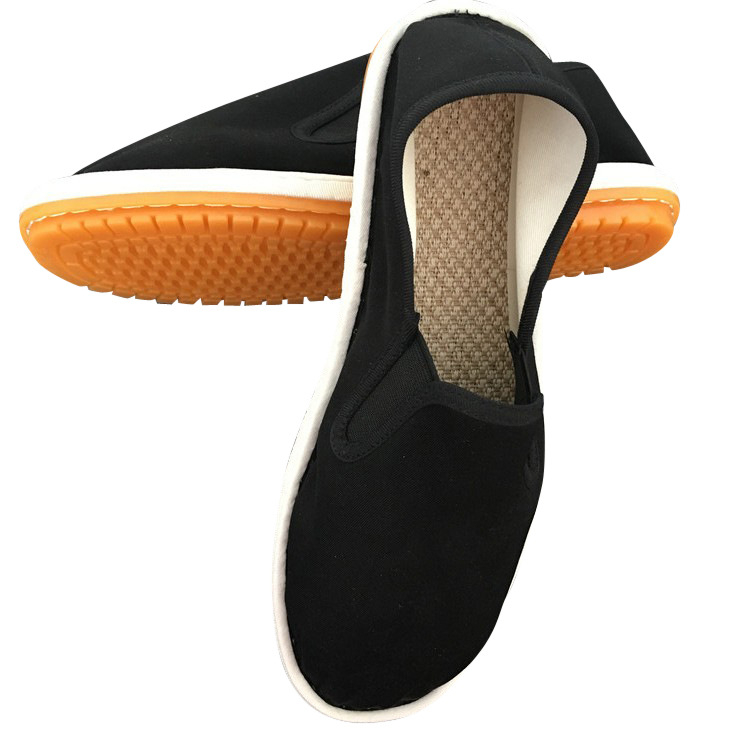 Audiniai batai su apvalia nosimi, kvėpuojanti viršutinė dalis, guminė pada, žemas kulnas 1–3 cm, kinų stilius